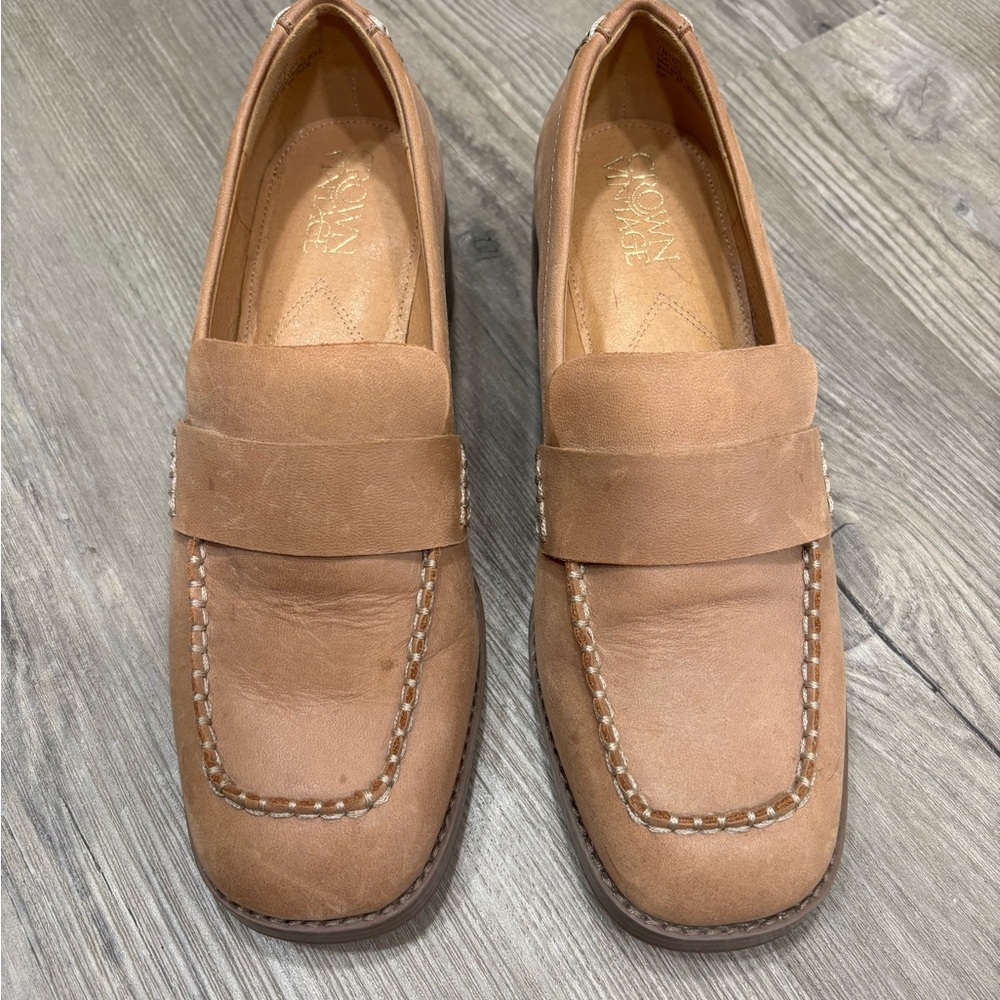 Crown Vintage Tan Loafers